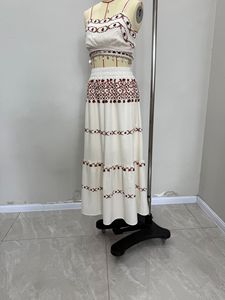 Ensemble Premium Designer Pankhudi Chaniya Choli avec Lehenga Brodé Miroir, Tenue Indienne pour Femmes, Robe Vintage Faite à la Main pour les Festivals - Product Image 4