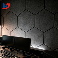 Panneau acoustique ignifuge en laine de bois HENGJIU moderne haute densité 25 mm, absorbeur de basses fréquences pour studio d'enregistrement et salle de podcast