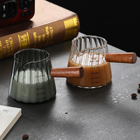 JM Verre à expresso moderne écologique avec poignée en bois d'acacia, en verre borosilicate, tasses doseuses et carafe à lait à vendre
