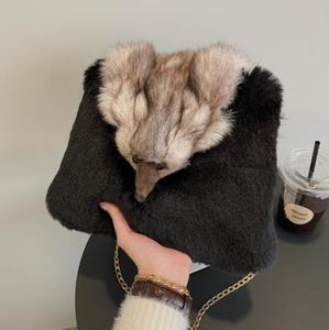 Sac à bandoulière en fausse fourrure de renard pour <span class=keywords><strong>femme</strong></span>, pochette en peluche en forme d'animal, tendance hiver 2023 - Product Image 5