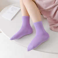 Chaussettes en coton de haute qualité pour enfants, jeunes, couleurs unies, blanc, jaune, bonbon, position du logo inférieur