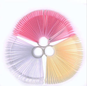 Tabla de Muestras de Color de Uñas Francesas de Plástico con Anillo Metálico para Práctica de Aplicación en Dedos - Product Image 4