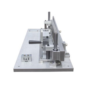 Machine semi-automatique manuelle à rainurer en V pour la fabrication d'échantillons, avec lames en acier, pour couper le carton, le carton gris et le papier, idéale pour la <span class=keywords><strong>reliure</strong></span> - Product Image 1