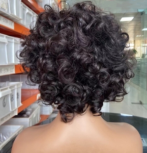 Peluca de Cabello Vietnamita 100% Natural al Por Mayor, Corte <span class=keywords><strong>Pixie</strong></span> con <span class=keywords><strong>Banda</strong></span>, Rizado y Voluminoso a Máquina # 1B en Existencia - Product Image 2