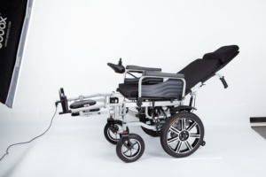 Silla de Ruedas Eléctrica Plegable y Compacta <span class=keywords><strong>para</strong></span> Personas Mayores con Asiento Cómodo, Motor Dual y Batería de Larga Duración - Product Image 5