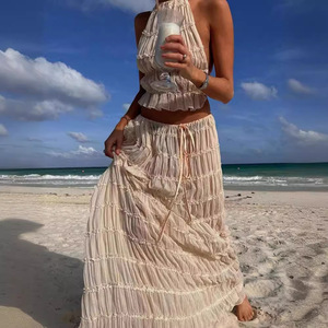 Conjunto de 2 piezas para mujer, primavera-verano, de poliéster liso, con top halter sin espalda y falda larga maxi con volantes de encaje - Product Image 5
