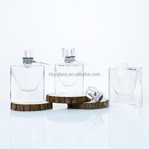 ขวดน้ำหอมแก้วทรงแบน คอจีบ ขนาด 100 มล. ลายเกล็ด<span class=keywords><strong>ปลา</strong></span> ใสแบบคริสตัล ฝาผ้าไหมแบบด้าน มีตัวเลือกขนาด 30 มล./50 มล. ขายส่ง - Product Image 6