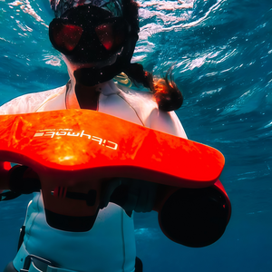 สกูตเตอร์ใต้น้ำ Seabob รุ่นใหม่ล่าสุด กำลังไฟ 600w พร้อมใบพัดใต้น้ำ กันน้ำ สำหรับกีฬาทางน้ำ สระว่ายน้ำ อุปกรณ์ดำน้ำ - Product Image 1