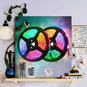 Striscia <span class=keywords><strong>LED</strong></span> <span class=keywords><strong>RGB</strong></span> 5050 <span class=keywords><strong>USB</strong></span> 12V con Controllo Remoto Musicale IP65 per Camera da Letto, Parete TV, Soggiorno e Decorazione Paesaggistica - Product Image 3