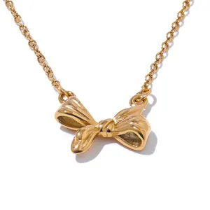 JINYOU 3388 2024 Modisch Edelstahl Bowknot Bogenanhänger Halskette wasserdicht Damen schicke Mode Goldschmuck Großhandel