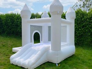 Castillo Inflable Blanco Comercial de 10*10 pies para Bodas y Fiestas, Castillo Inflable para Bodas de 10*10 pies - Product Image 2