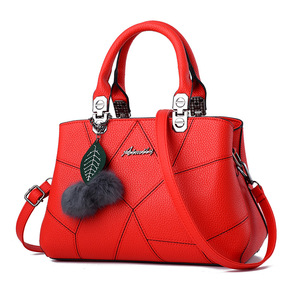 Bolsos de Mano de PU para Mujer al por Mayor, Bolsos de Moda de Cuero con Bola de Pelo - Product Image 4