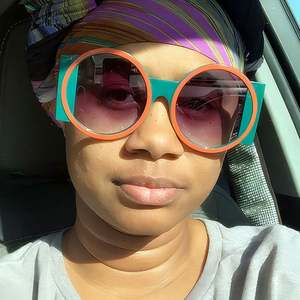 Lunettes de soleil rondes rétro pour femmes, monture large, double couleur, UV400, personnalisables avec logo, collection 2025 - Product Image 3