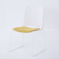 Chaise de bureau exécutive ergonomique avec accoudoirs réglables et dossier en maille, chaise de salon moderne en PP, chaise de salle de formation