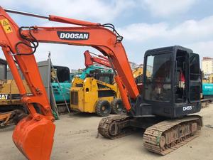 Excavatrice Doosan DH55 d'occasion, modèle 2015, moteur Yanmar, pompe hydraulique Doosan, poids opérationnel de 6 tonnes, fabriquée au Japon, 85% neuve - Product Image 3