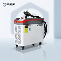 Machine de nettoyage laser 500W refroidie par air, haute sécurité, nouvelle génération, économe en énergie, pour l'élimination de la rouille, de la peinture et de l'huile sur l'acier, et le nettoyage des poussières sur le métal et la pierre