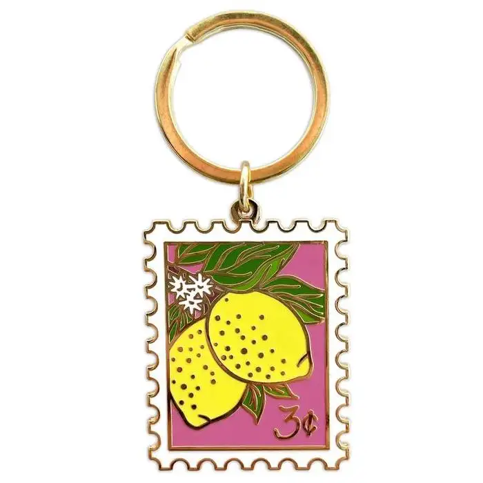 Porte-clés anneau personnalisé en alliage de zinc métal jaune citron Logo porte-clés poste timbre forme modèle émail dur porte-clés comme cadeau