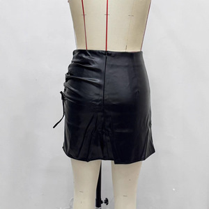<span class=keywords><strong>Minifalda</strong></span> de <span class=keywords><strong>cuero</strong></span> PU de cintura alta con diseño sexy de otoño e invierno, color liso, con cordón ajustable y abertura pequeña en forma de A. - Product Image 3