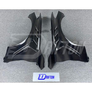 Guardabarros delantero de fibra de carbono estilo V2 ventilado para Infiniti Q60 2016-2022 - Product Image 2