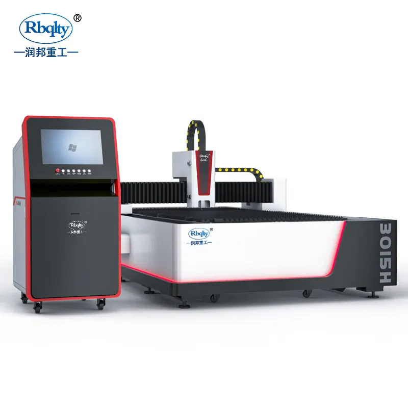 Macchina da taglio laser a fibra taglierina laser 3000W macchina da taglio laser con lame in acciaio personalizzate o standard