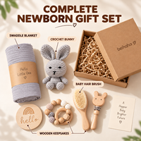 Coffret Cadeau Créatif pour Bébé - Trousse de Soins pour le Bain, Hochet Tricoté, Anneau de Dentition Apaisant, Jouets en Bois - Ensemble de 6 Pièces pour 0-24 Mois