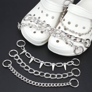Chaînes de chaussures en métal pour Crocs, décorations personnalisables avec anneaux et pointes, accessoire de mode - Product Image 1