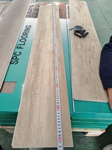 Hiện đại 183*1220mm 6mm 5 + 1 không thấm nước bấm vào khóa chịu mài mòn kính nhiều lớp sàn Composite AC4 sàn gỗ rắn E0 - Product Image 4