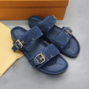 Sandalias de Diseñador Famoso, Cómodas y Suaves para Hombre, Sandalias de Verano a la Moda, Ligeras, Chanclas Casuales Antideslizantes - Product Image 2
