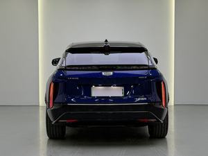 IQ Luxe : le SUV de luxe tout électrique avec Super Cruise, où la audacieuse audacité américaine classique rencontre une puissance intelligente et durable. - Product Image 6
