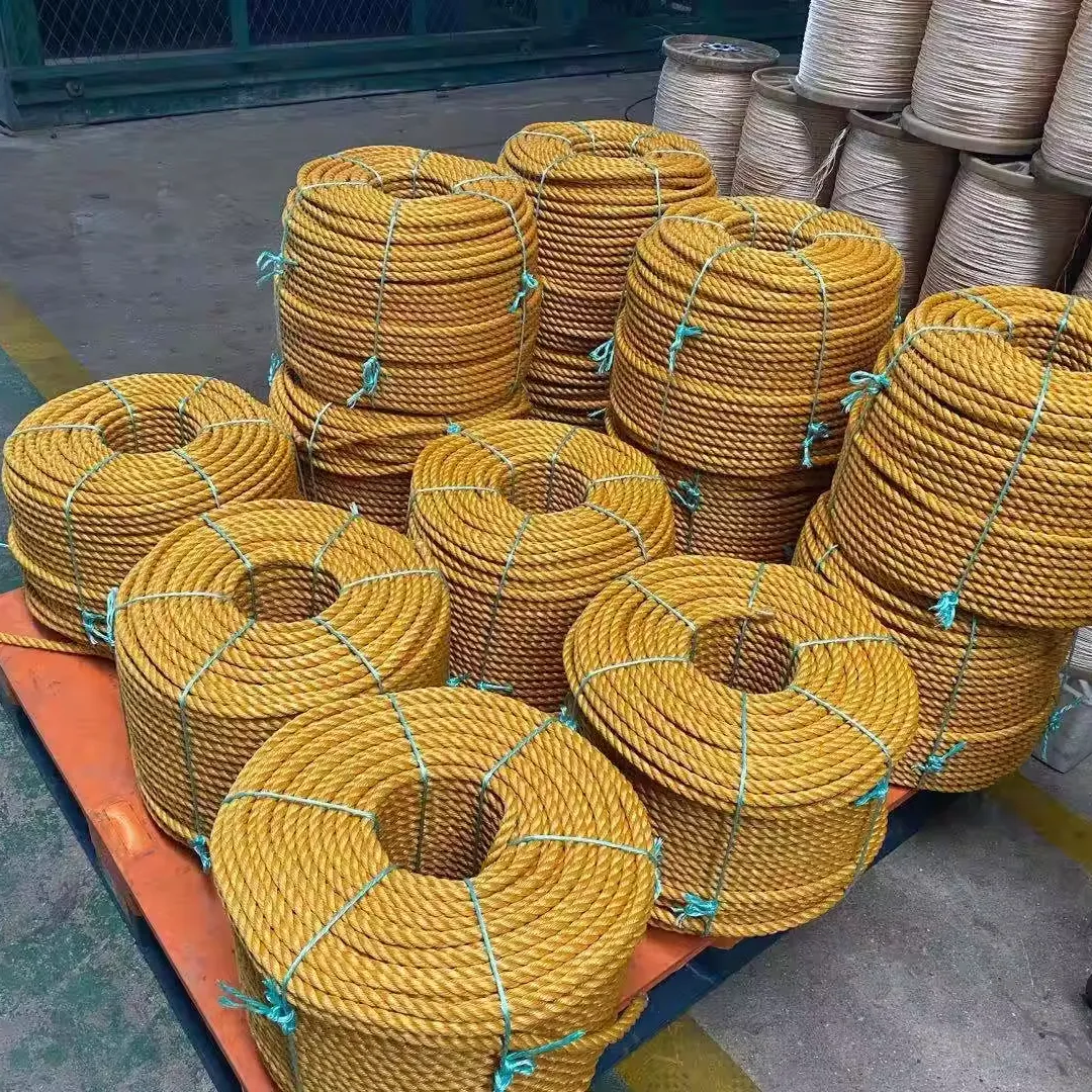UV Resistant Rope 3/4 Strand PE Color Ships Ropes For Sale Twist PE Plastic Rope Fishing Marine Packaging 10MM 16MM 32MM