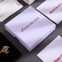 Ensemble d'emballage de bijoux carré blanc A1 avec intérieur noir, pochettes en papier festonnées, panneaux imprimés et présentoir