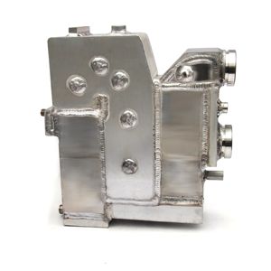 หม้อน้ำอลูมิเนียมอัลลอยด์แบบขยายอเนกประสงค์สีเงินล้นสภาพใหม่สำหรับเครื่องยนต์ทุกคัน Hino - Product Image 3