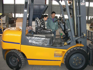 Carrello Elevatore Diesel da 3 Tonnellate FD30T, 3000kg, Contrappesato per Carichi Pesanti, Velocità 20km/<span class=keywords><strong>h</strong></span>, per Movimentazione Rapida in Fabbriche e Magazzini - Product Image 6