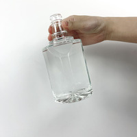 Bouteille de whisky 500ml 700ml 750ml bouteille de boisson alcoolisée en forme de polygone avec dessus de dents