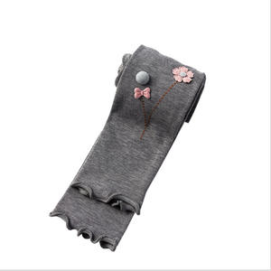 Lots de vêtements de boutique pour enfants en gros, leggings de printemps sans couture, provenant d'un fournisseur de leggings - Product Image 2