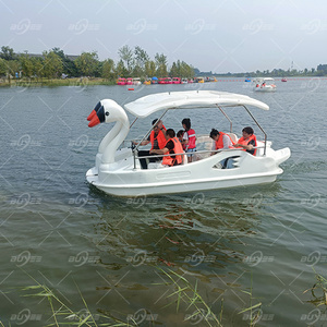 Bote Cisne Grande de PE con Capacidad para 7 Personas, Accionamiento Manual con Pedales para Parques Acuáticos y Uso en Lagos - Product Image 4