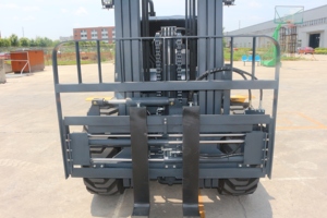 <span class=keywords><strong>Chariot</strong></span> élévateur tout-terrain 4x4 de 5 tonnes certifié CE YCMG, <span class=keywords><strong>chariot</strong></span> élévateur diesel tout-terrain pour la construction et l'agriculture - Product Image 5