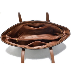 Sacs fourre-tout robustes personnalisés pour femmes à faible MOQ, livraison gratuite, deux poignées, fermeture ouverte, broderie, rivets, imperméables, fabricant pour les boutiques - Product Image 6