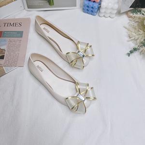 <span class=keywords><strong>รองเท้า</strong></span><span class=keywords><strong>ผู้หญิง</strong></span>ยี่ห้อ <span class=keywords><strong>Melissa</strong></span>,<span class=keywords><strong>รองเท้า</strong></span>โบว์รูปก้างปลาเยลลี่ - Product Image 6