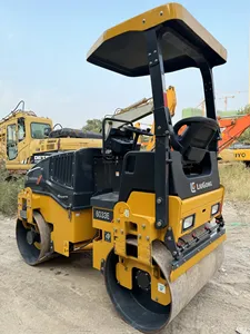 Compacteur mini LiuGong 6033E avec moteur diesel Tier 4 pour le compactage de la terre de remblaiement des fosses de canalisations dans les villages - Product Image 1