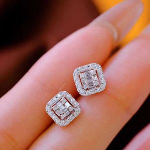 Boucles d'oreilles clous carrées élégantes et luxueuses Xinfly, en or véritable 18 carats avec diamant naturel 0,50 ct, design moderne, marque populaire, vente en gros - Product Image 2