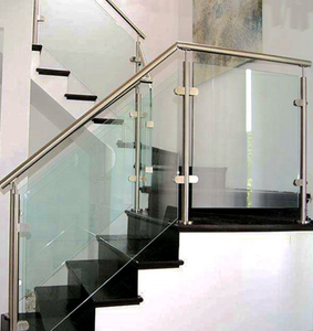 <span class=keywords><strong>Balcone</strong></span> <span class=keywords><strong>in</strong></span> vetro di <span class=keywords><strong>sicurezza</strong></span> laminato temperato 10mm di dimensioni personalizzate di nuovo arrivo con ringhiera <span class=keywords><strong>in</strong></span> vetro Hardware <span class=keywords><strong>in</strong></span> alluminio inossidabile - Product Image 4