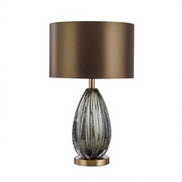 Lampe de table LED en fer émaillé de style nordique moderne pour salon, chambre à coucher, bureau