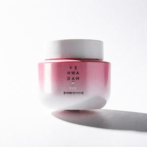 Crème pour les yeux à la fleur de prunier Yehwadam avec vitamine C, niacinamide, acide hyaluronique pour tous les types de peau, soin quotidien - Product Image 1