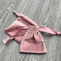 Vente en gros de pochettes à cordon personnalisées avec logo, anti-poussière, petites, pour le rangement de bijoux, pochette en velours rose doré de luxe