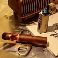 Coffret Cadeau Cigare GUEVARA – Briquet Électronique Rechargeable Triple Flamme, Coupe-Cigare en Acier Inoxydable, Coffret Cadeau de Luxe Portable