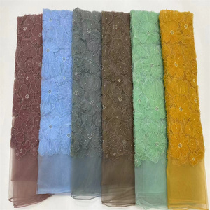 Nuovo Tessuto in Pizzo con Paillettes Scintillanti 2026, Tessuto in <span class=keywords><strong>Tulle</strong></span> <span class=keywords><strong>Ricamato</strong></span> Floreale, Pizzo con Perline <span class=keywords><strong>per</strong></span> <span class=keywords><strong>Abiti</strong></span> da Sposa - Product Image 6