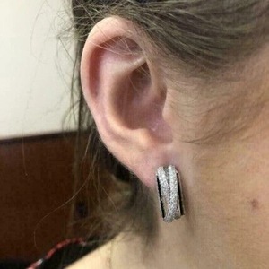 Orecchini a Perno con Blocchi di Colore per Donne, Gioielli per Orecchie Delicati, Versatili ed Eleganti - Product Image 3