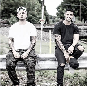 Vente en gros de t-shirts tricotés en coton et polyester pour hommes-Logo personnalisé avec impression numérique Tissu doux Style formel Anti-UV Respirant - Product Image 5