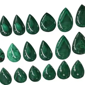 매직 카보 숑 녹색 공작 공작석 돌